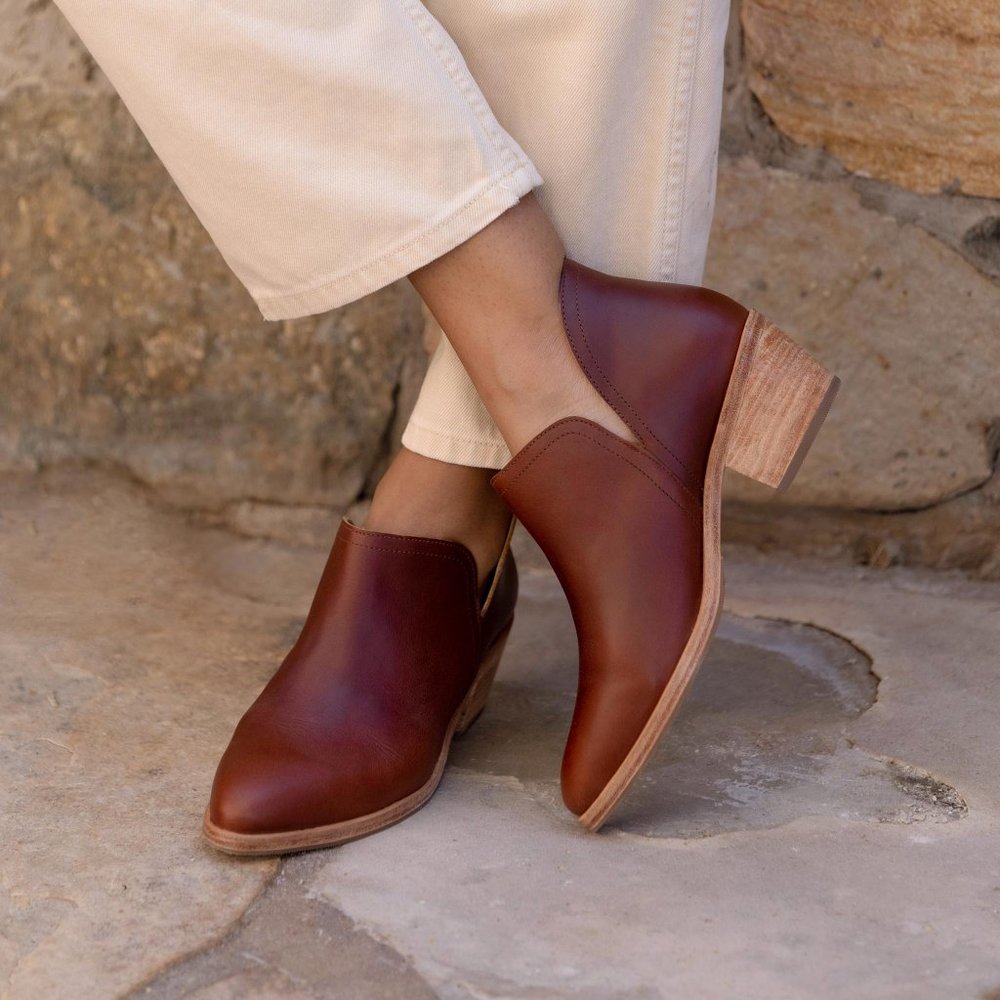 Nisolo Classic Ankle Booties Sz 9.5